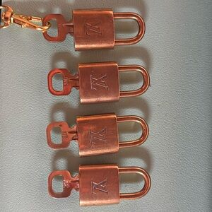 Authentic LV locks (for 1)